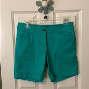 TOMMY HILFIGER GREEN SHORTS